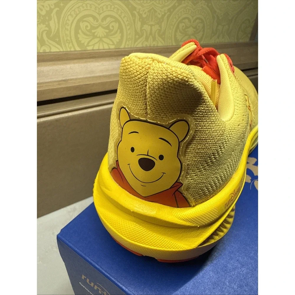 Limited‎ Edition Brooks Ghost Winnie the Pooh Women's 8M Disney Limited Edition